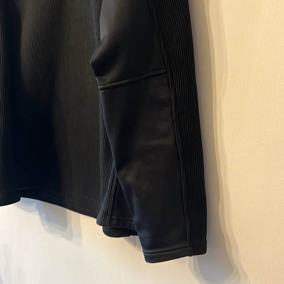 Spyder 1/4 zip sweater - Picture 2 of 4